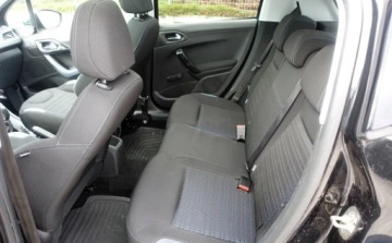 Peugeot 208 I Hatchback 3d 1.6 e-HDI 92KM 2013 Peugeot 208 1.6e-HDI 92KM Oryginalny lakier i szyby Panoramiczny dach Klim, zdjęcie 12