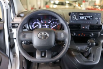 Toyota 2022 Toyota Proace City Verso 1.5 D-4D Combi 1.5 Diesel 102KM, zdjęcie 17