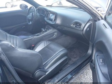 Dodge Challenger III 2016 Dodge Challenger 2016 6.2l 6.2 Benzyna 707KM, zdjęcie 15