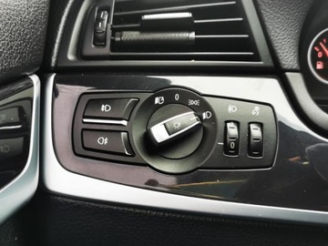 BMW Seria 5 F10-F11 Limuzyna 520d 184KM 2010 BMW 5 520D, F10, Automat, PDC, Podgrzewane fotele, zdjęcie 7