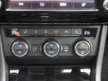 Skoda Superb III Kombi 2.0 TSI 280KM 2015 Skoda Superb 2.0 TSI, 4X4, Automat, Skóra, Navi, zdjęcie 16