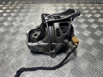 AUDI Q7 4M ULOŽENÍ MOTORU PRAVÁ 4M0199372FF TOUAREG III 760 3.0 TDI