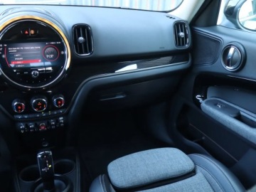 Mini Countryman F60 Crossover Facelifting 1.5  136KM 2022 MINI Countryman Cooper, Salon Polska, zdjęcie 7
