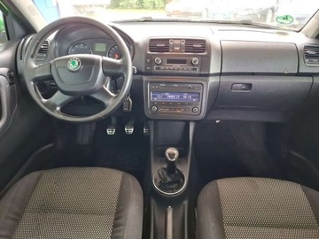 Skoda Fabia II Kombi Facelifting 1.2 TSI 85KM 2011 Skoda Fabia Limitowana Wersja Scout 1.2 Benzyna 86KM, zdjęcie 17