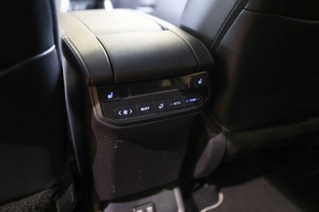 Toyota Highlander III 2.5 248KM 2021 Toyota Highlander 2.5 Hybrid Executive Skyview JBL HAK FV23 2.5 Hybryda, zdjęcie 11