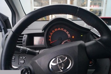 Toyota iQ 2011 Toyota iQ 1.33 Plus CVT 98KM 2011r FV23%, zdjęcie 10