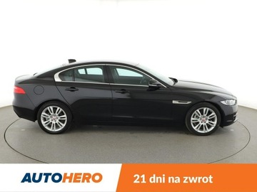 Jaguar XE Sedan 2.0 i4 180KM 2018 Jaguar XE niski przebieg skóra navi virtual, zdjęcie 8