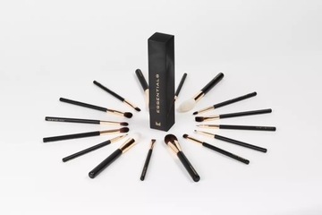 MB-19 Точная скошенная кисть для подводки глаз Many Brushes Essentials