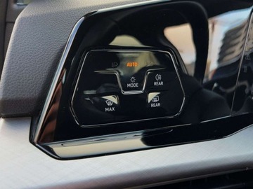 Volkswagen Golf VIII Variant 1.5 TSI 130KM 2022 Volkswagen Golf 1.5TSI 130KM Life SalonPL SerwisASO Acc Led Virtual KessyG, zdjęcie 18