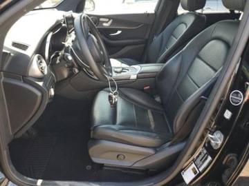 Mercedes GLC C253 2018 Mercedes-Benz GLC 2018 Mercedes-Benz GLC GLC 300 4MATIC SUV 2.0 Benzyna, zdjęcie 6