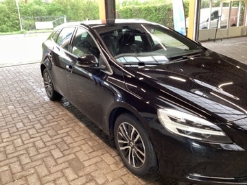 Volvo V60 I Kombi 2.0 D3 163KM 2017 Volvo V40 SUMMUM Panorama AUTOMAT FULLL, zdjęcie 2