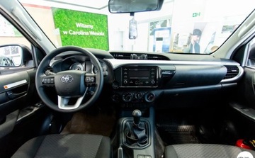 Toyota Hilux VIII Pojedyncza kabina Facelifting 2.4 D-4D 150KM 2024 Toyota Hilux Toyota Hilux 2.4 D-4D Double Cab DLX 4x4 2.4 Diesel 150KM, zdjęcie 15
