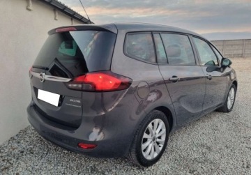 Opel Zafira C Tourer 1.6 CDTI ECOTEC 136KM 2014 Opel Zafira SLICZNA 1.6 CDTi Diesel BOGATA WERSJA Oryginal WYJATKOWA Zadba, zdjęcie 4