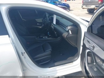 Mercedes Klasa A W177/V177 2020 Mercedes-Benz Klasa A 2020 Mercedes-Benz A-Class A 220 Sedan 2.0 Benzyna, zdjęcie 4