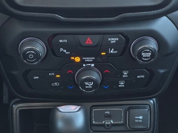 Jeep Renegade SUV Facelifting 1.3 GSE T4 Turbo 150KM 2019 Jeep Renegade 1.3 Benz Automat 1.3 Benzyna 150KM, zdjęcie 20
