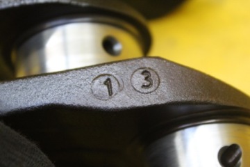 КОЛЕНВАЛ GOLF V A3 8P 1.6 8V BSE 06AD DA50857