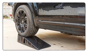 2 АВТОМОБИЛЬНЫХ ПОДЪЕЗДА, РАСПЫЛКИ ДЛЯ МАСТЕРСКИХ, ШИРОКИЕ ПОДЪЕМНЫЕ ПЛАТФОРМЫ 3 Т.