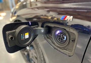 BMW Seria 5 G90-91 2024 BMW Seria 5 2.0 Hybryda Plug-in 184KM, zdjęcie 29