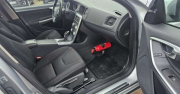 Volvo V60 I 2016 Volvo V60 2.0 Moc 240 KM benzyna - GAZ 2.0 Benzyna 240KM, zdjęcie 23