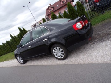Volkswagen Jetta V 1.6 FSI 115KM 2006 VOLKSWAGEN JETTA 1.6 BENZ ZAMIANA Z NIEMIEC, zdjęcie 6