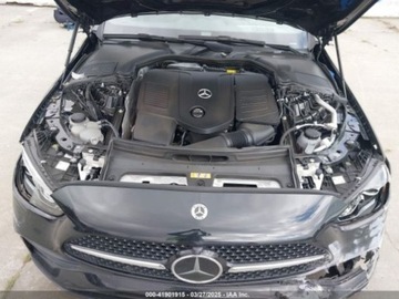 Mercedes Klasa C W206 2021 Mercedes-Benz Klasa C 2022r., C 300, od ubezpieczalni 2.0 Benzyna 255KM, zdjęcie 11