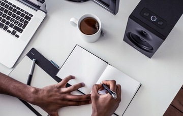 Edifier R1080BT Черный