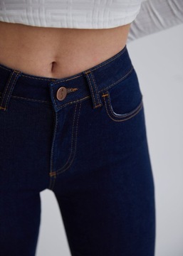Spodnie jeans damskie Skinny Fit ciemnogranatowe AJ016 32W/29L