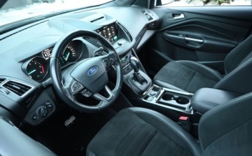 Ford Kuga II SUV Facelifting 2.0 TDCi 150KM 2017 Ford Kuga 2,0 TDCI 150 KM AWD ST-LINE BI-Xenon Nawigacja 2.0 Diesel 150KM, zdjęcie 16