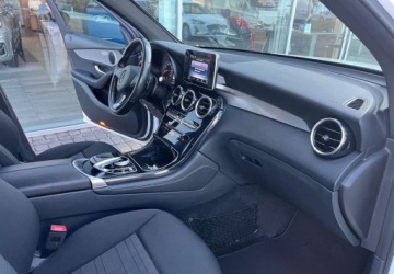 Mercedes GLC C253 SUV 2.1 220 d 170KM 2018 Mercedes-Benz GLC Mercedes-Benz GLC 2.1 Diesel 170KM, zdjęcie 17