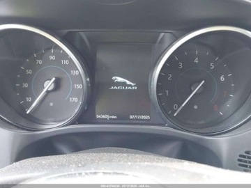 Jaguar F-Pace 2020 Jaguar F-Pace R-Sport p250, 2020r., 4x4, 2.0L 2.0 Benzyna 247KM, zdjęcie 10