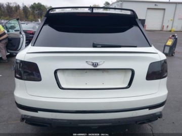 Bentley Bentayga 2018 Bentley Bentayga W12 2018 6.8 Benzyna 608KM, zdjęcie 3