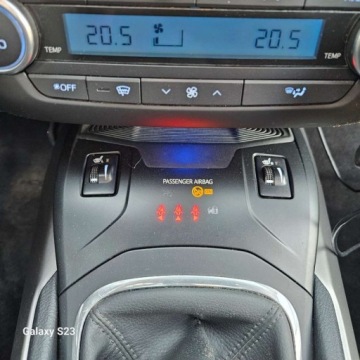 Toyota Avensis III Wagon Facelifting 2015 2.0 D-4D 143KM 2016 Toyota Avensis Kamera CofaniaNawigacjaAluminiowe FelgiSkorzana TapicerkaGw, zdjęcie 34