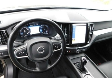 Volvo XC60 II Crossover D3 150KM 2019 Volvo XC 60 z Gwarancja Bezwypadkowe 100 Model 2020r 2.0 Diesel 150KM, zdjęcie 16