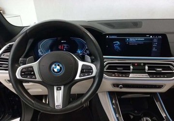 BMW X5 G05 SUV Plug-In 3.0 45e 394KM 2022 BMW X5 X5 45e xDrive 394kM, M pakiet, Faktura VAT 23, Pneumatyka, Hak 3.0, zdjęcie 13