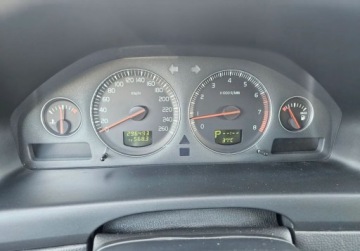 Volvo V70 II 2005 Volvo V70 Rezerwacja AWD 2,5T 210KM R5 Sport 2.5 Benzyna 210KM, zdjęcie 7