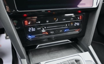 Volkswagen Arteon Fastback Facelifting 2.0 TDI SCR 150KM 2021 Volkswagen Arteon 2,0 TDI 2X R-LINE DSG HEDA UP Nawigacja Kamera Virtual, zdjęcie 33