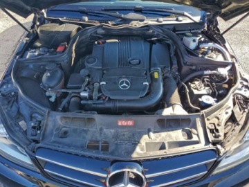 Mercedes Klasa C W205 2015 Mercedes-Benz Klasa C 2015 MERCEDES-BENZ C 250 2.0 Benzyna 241KM, zdjęcie 11