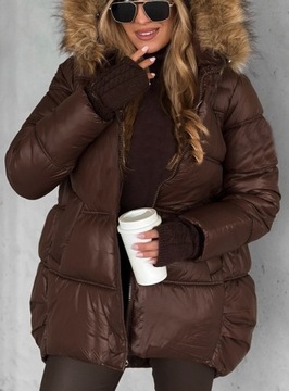 КОРОТКАЯ СТЕГАНАЯ КУРТКА, КАПЮШОН, СЪЕМНОЙ МЕХ, КОРИЧНЕВЫЙ L P8