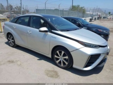 Toyota 2016 Toyota Mirai 2016 Toyota Mirai 4dr Sdn 2.0 Benzyna 247KM, zdjęcie 1