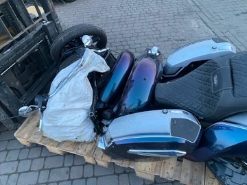 BMW R18 B / колесо / двигатель / бак / фонарь / лаги / все детали