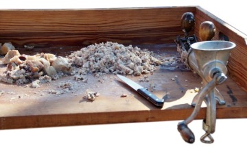 Традиционная ручная мясорубка альфа 8.