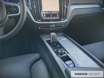 Volvo V60 II  Kombi Facelifting 2.0 B4 B 197KM 2025 Volvo V60 V60 B4 Benzyna, Plus Dark, Aktywny tempo, zdjęcie 21