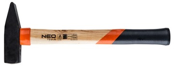 Молоток слесарный 800 г, ручка из ясеня.