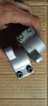 КРЕПЛЕНИЕ КРОНШТЕЙНА РУЛЯ YAMAHA YZF 600 CLIPONY