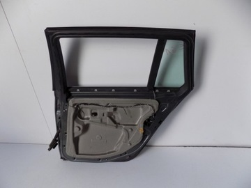 BMW 5 E61 - DVEŘE ZADNÍ PRAVÉ 10650