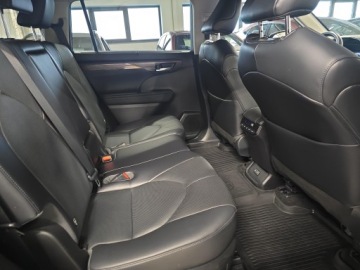 Toyota Highlander III 2.5 248KM 2023 Toyota Highlander 2.5 Prestige Toyota Highlander P, zdjęcie 9