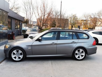 BMW Seria 3 E90-91-92-93 Touring E91 2.0 320d 177KM 2009 BMW 3 (E91) 320d xDrive 177 KM Bezwypadkowy, Automat, Nawigacja M-Pakiet, zdjęcie 5