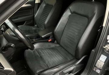 Volkswagen Passat B8 Variant 1.8 TSI BlueMotion Technology 180KM 2015 Volkswagen Passat Variant Volkswagen Passat Variant 1.8 TSI BMT Highline D, zdjęcie 34