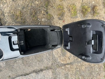 MONDEO MK5 ТУННЕЛЬНЫЙ ПОДЛОКОТНИК В КОМПЛЕКТЕ