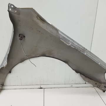 BLATNÍK LEVÝ PŘEDNÍ TOYOTA COROLLA E12